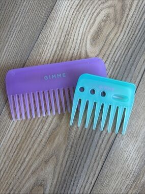 GIMME Wide-Tooth Combs in Purple and Aqua